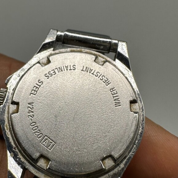 Vintage Lorus Womens Watch Mesh Band Date Window Silver Tone New Battery 8.5" - Picture 11 of 14